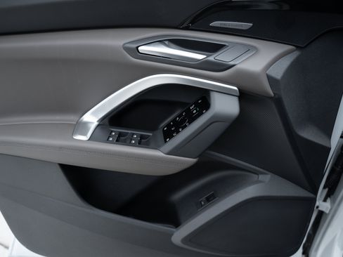 New 2025 Audi Q5 Premium Plus image 17