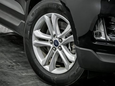 Used 2019 Ford Edge SEL w/ Equipment Group 201A image 3