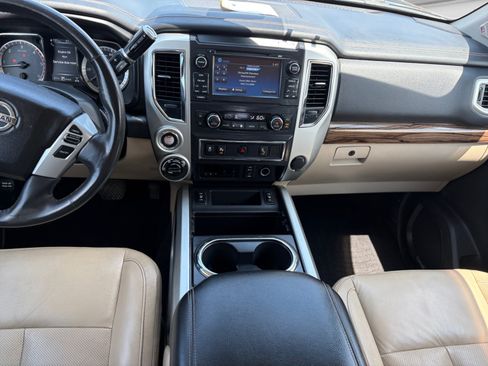 Used 2016 Nissan Titan SL AWD/4WD image 18