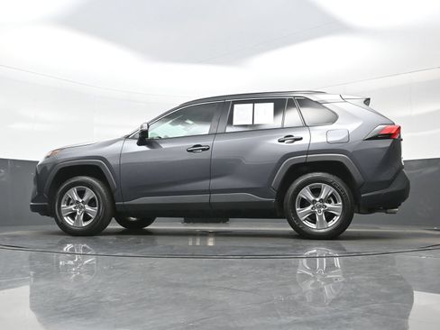 Used 2025 Toyota RAV4 XLE AWD/4WD image 29