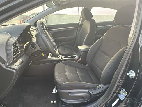 Used 2019 Hyundai Elantra SE w/ Cargo Package image 4