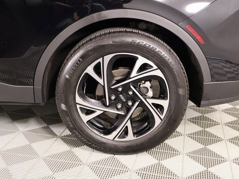 Certified 2025 Lincoln Nautilus Premier w/ Equipment Group 102A image 20