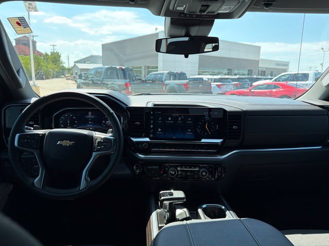 Used 2025 Chevrolet Silverado 1500 LT w/ Texas Edition Plus AWD/4WD image 9