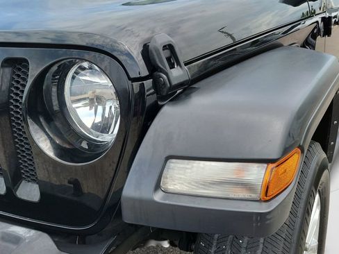 Used 2023 Jeep Wrangler Sport AWD/4WD image 24