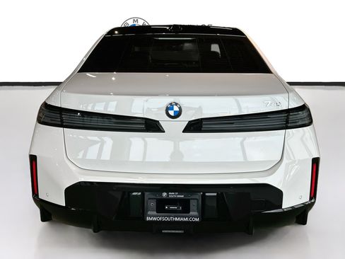 New 2027 BMW 740i w/ Executive Package RWD image 5