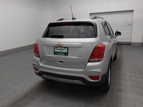 Used 2020 Chevrolet Trax LT FWD image 7