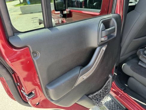 Used 2012 Jeep Wrangler Unlimited Sport AWD/4WD image 18