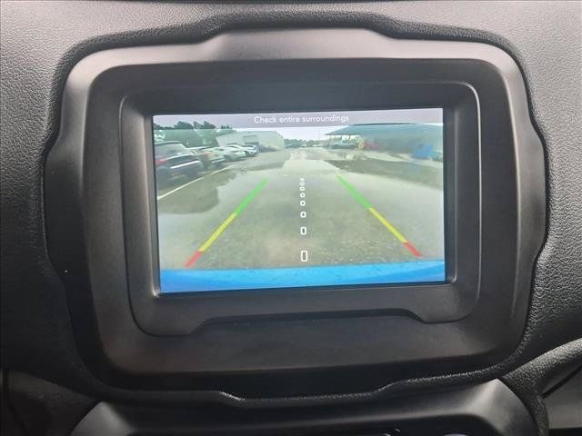 Used 2021 Jeep Renegade Latitude AWD/4WD image 14