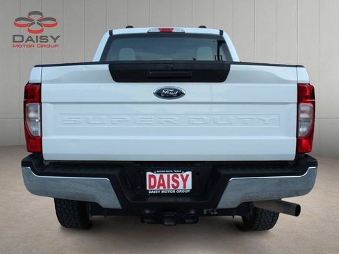 Used 2022 Ford F250 XL w/ Power Equipment Group AWD/4WD image 6