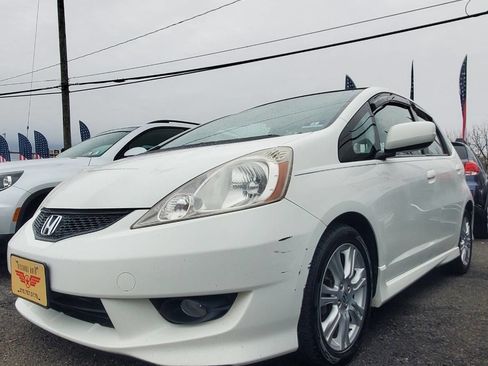 Used 2009 Honda Fit Sport image 1