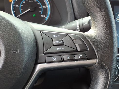 Used 2023 Nissan Leaf S image 13