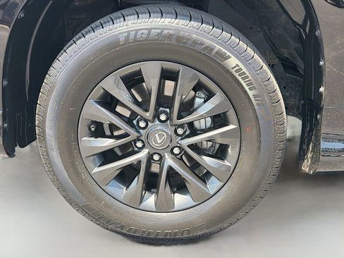 Used 2023 Lexus GX 460 Premium w/ Premium Package AWD/4WD image 32