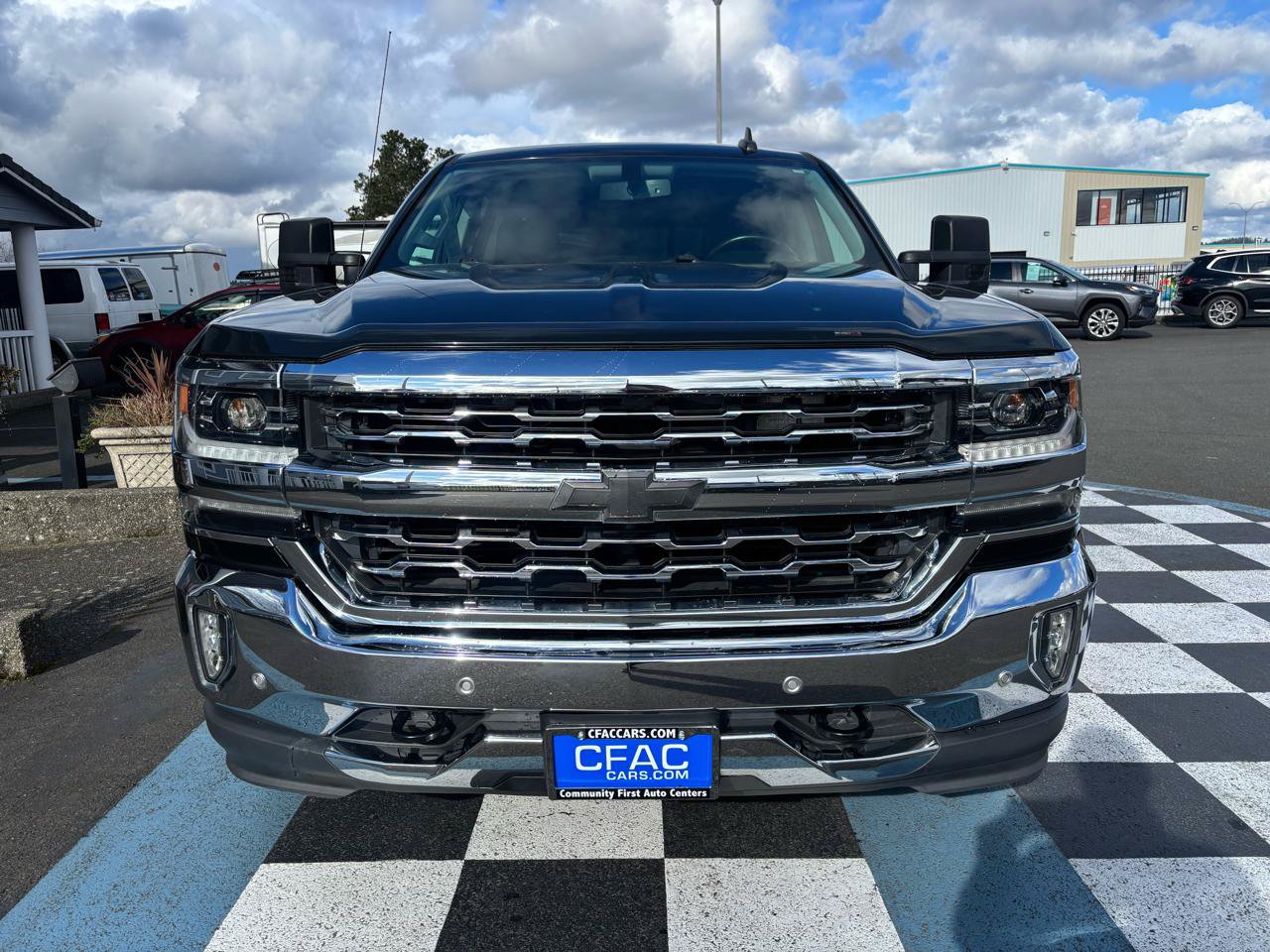 Used 2018 Chevrolet Silverado 1500 LTZ w/ LTZ Plus Package AWD/4WD image 8