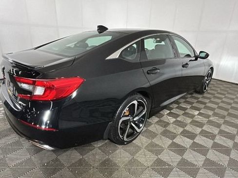 Used 2022 Honda Accord Sport image 3