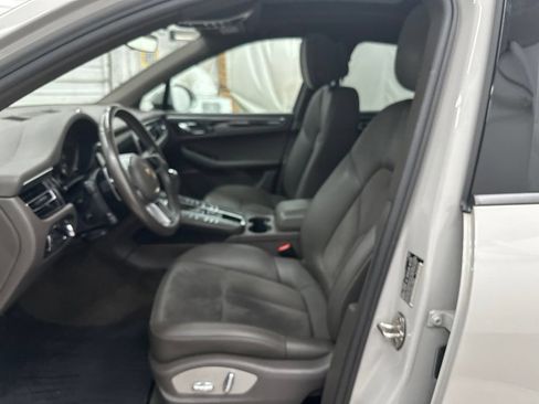 Used 2021 Porsche Macan AWD/4WD image 21