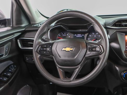 Used 2023 Chevrolet TrailBlazer LT FWD image 12