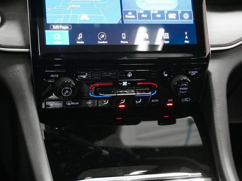 New 2025 Jeep Grand Cherokee L Limited image 28