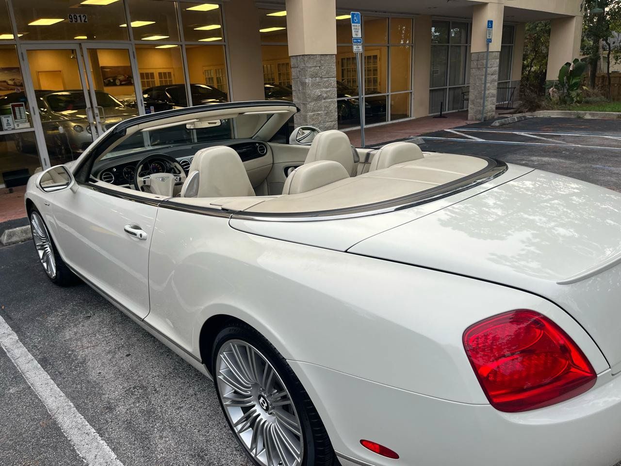 Used 2010 Bentley Continental GT Speed w/ Convenience Specification Pkg AWD/4WD image 9