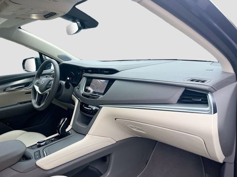 Used 2025 Cadillac XT5 Premium Luxury FWD image 30