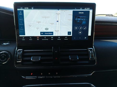 Used 2024 Lincoln Navigator L Reserve w/ Equipment Group 201A AWD/4WD image 7