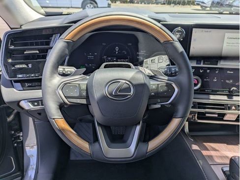 New 2026 Lexus RX 450h AWD image 15