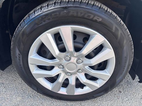 Used 2011 Toyota Matrix FWD image 21