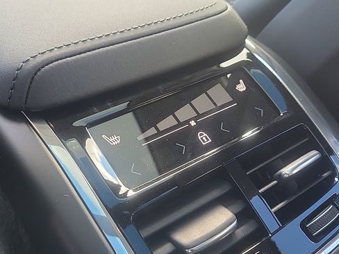 New 2026 Volvo XC60 B5 Ultra w/ Protection Package Premier image 13