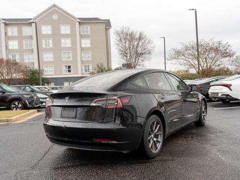 Used 2023 Tesla Model 3 Standard Range image 8