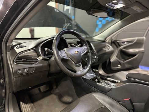 Used 2020 Chevrolet Malibu Premier FWD image 10