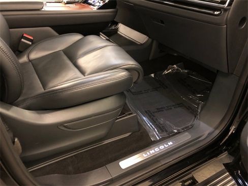 Used 2024 Lincoln Navigator L Reserve image 38