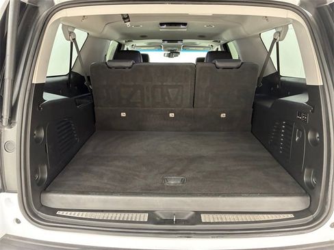 Used 2019 GMC Yukon XL SLT w/ Graphite Performance Edition image 17