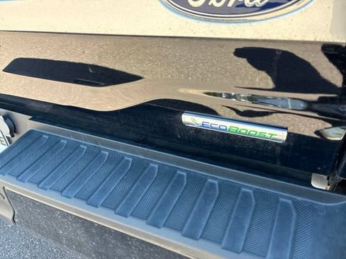 Used 2023 Ford F150 Platinum w/ FX4 Off-Road Package AWD/4WD image 9