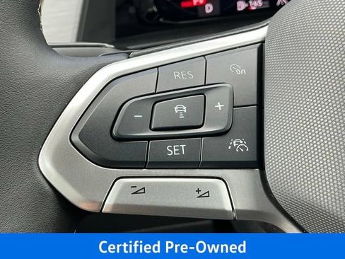 Used 2025 Volkswagen Atlas Cross Sport SE FWD image 29