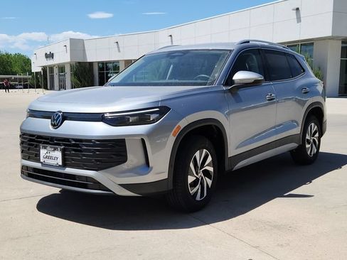New 2026 Volkswagen Tiguan S AWD/4WD image 4