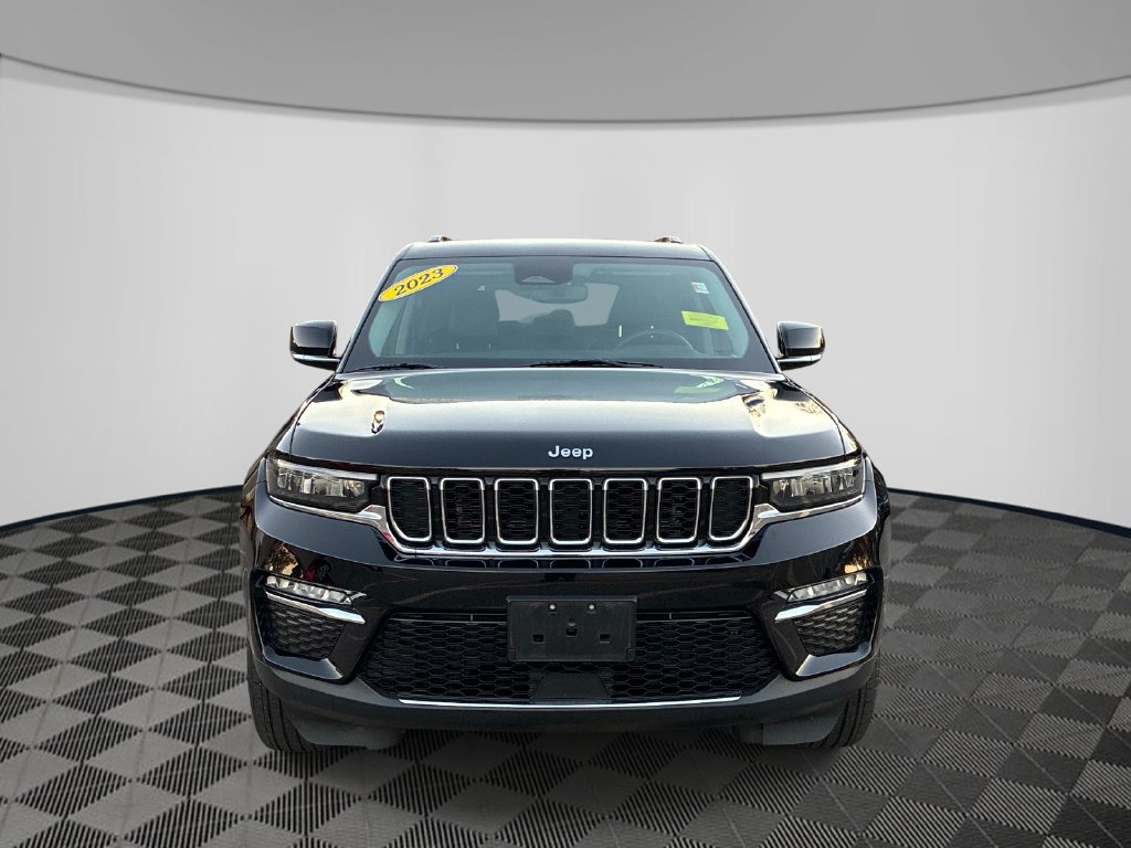 Used 2023 Jeep Grand Cherokee Limited AWD/4WD image 2