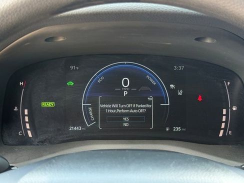 Used 2025 Toyota Camry LE image 16