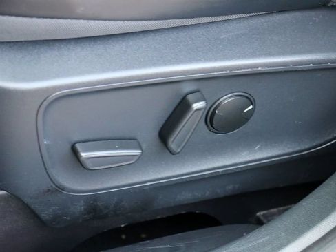 Used 2025 Ford Escape ST-Line Select AWD/4WD image 19