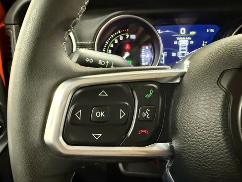 Used 2023 Jeep Wrangler Unlimited Sahara AWD/4WD image 21
