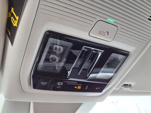 New 2026 Volkswagen Tiguan SE image 19