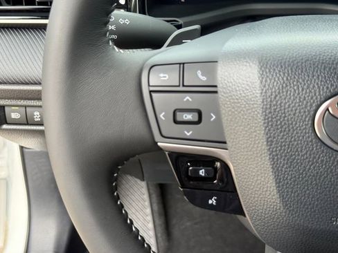 Used 2026 Toyota Camry SE w/ Convenience Package image 14