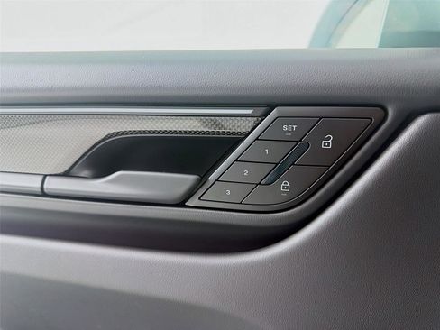 New 2025 Porsche Macan Turbo Electric image 9