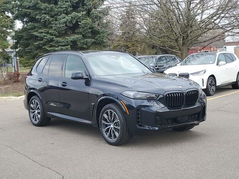 New 2026 BMW X5 xDrive40i w/ M Sport Package AWD/4WD image 4