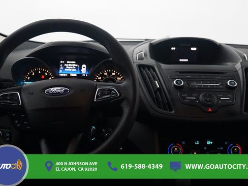 Used 2017 Ford Escape SE FWD image 5