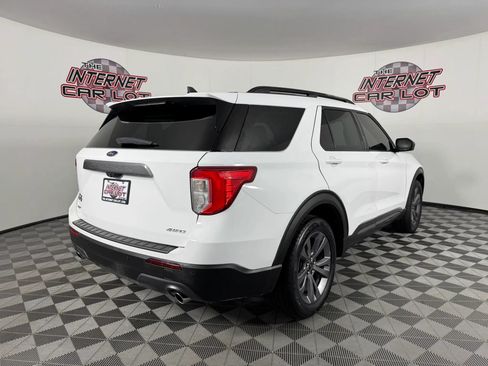 Used 2021 Ford Explorer XLT w/ Equipment Group 202A AWD/4WD image 7