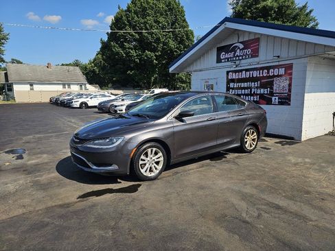 Used 2015 Chrysler 200 Limited w/ Convenience Group FWD image 5