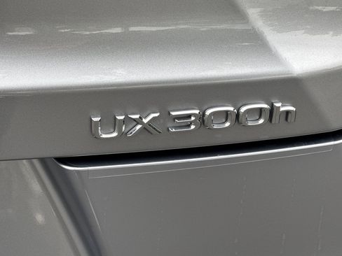 Used 2025 Lexus UX 300h FWD w/ Accessory Package (Z2) image 38