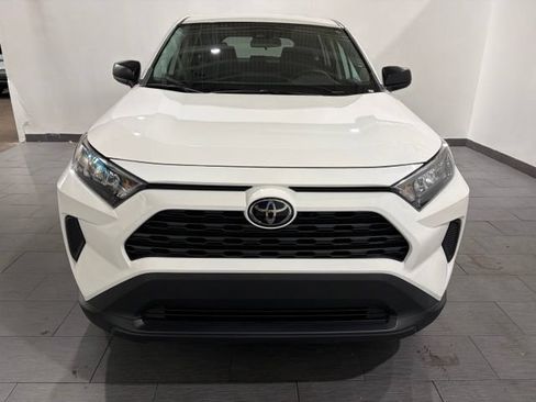 Used 2022 Toyota RAV4 LE AWD/4WD image 8