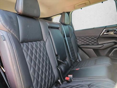 Used 2023 Mitsubishi Outlander SEL AWD/4WD image 21