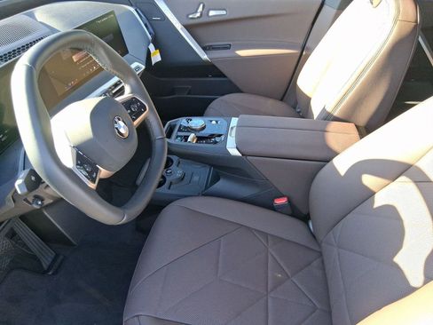 New 2026 BMW iX xDrive60 image 4