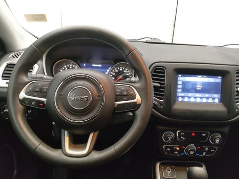 Used 2019 Jeep Compass Sport w/ Tech Group FWD image 22